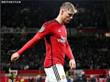 终于送出去一个?曼联弃将在那不勒斯发挥好,有望拿到5000万回款