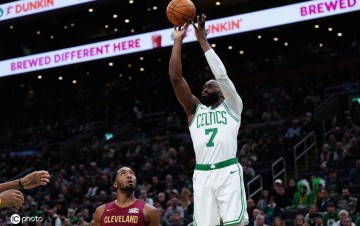 布朗30分怀特19+5+4 凯尔特人大胜骑士