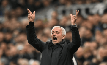 7-2!6-1!欧冠疯狂一夜,巴黎巴萨狂胜,穆帅惨败,马竞溃败