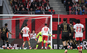 德甲夺冠热门诞生：9场7胜，狂揽22分，排名第2，紧追拜仁