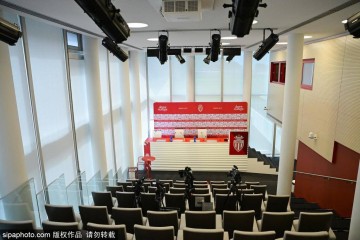 巴萨体能训练危机终结：弗里克与图斯矛盾解冻，库格尔接任成关键