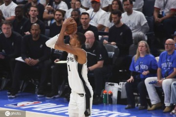 文班遭哈滕疯狂纠缠 三将受伤成西决最大变数