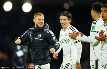 英格兰联赛杯第3轮:富勒姆1-0剑桥联</title>
        
    <title>英格兰联赛杯第3轮:富勒姆1-0剑桥联