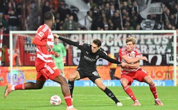 门兴0-3不敌柏林联合,夏季转会策略失误致德甲垫底