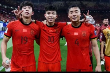 15岁中国天才震撼欧冠赛场!2次助攻藏1个让球迷沸腾的悬念